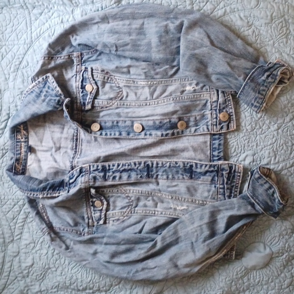 Cropped AE jean jacket
